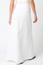 Load image into Gallery viewer, Finjie Button Skirt
