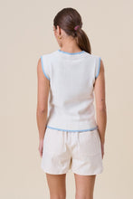 Load image into Gallery viewer, Three Fish Sleeveless Sweater
