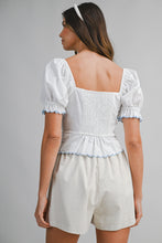 Load image into Gallery viewer, Embroidered Puff Sleeve Scallop Trim Crop Blouse
