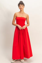 Load image into Gallery viewer, Strapless Flowy Midi Dress
