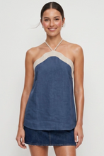 Load image into Gallery viewer, Wavy Linen Halter Top
